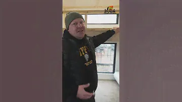 Кровать-чердак из дерева в доме контейнере #зверьконтейнер