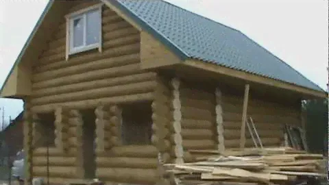 Дачный домик из бревна