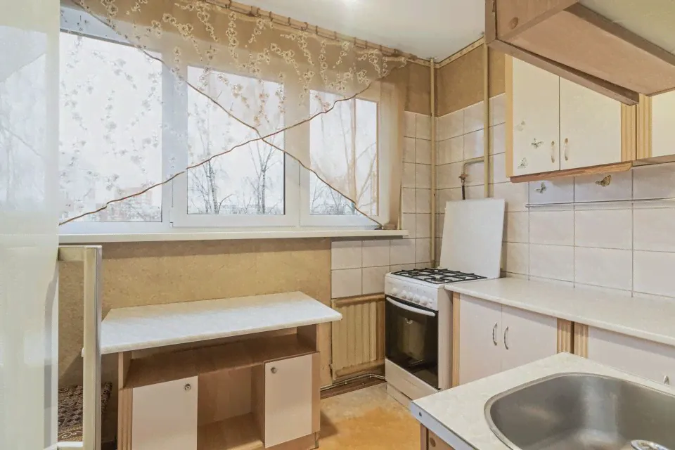Продам трехкомнатную квартиру 56.7 м² этаж 7/9 город Санкт-Петербург проспект Дачный 9/2 Кировский-2