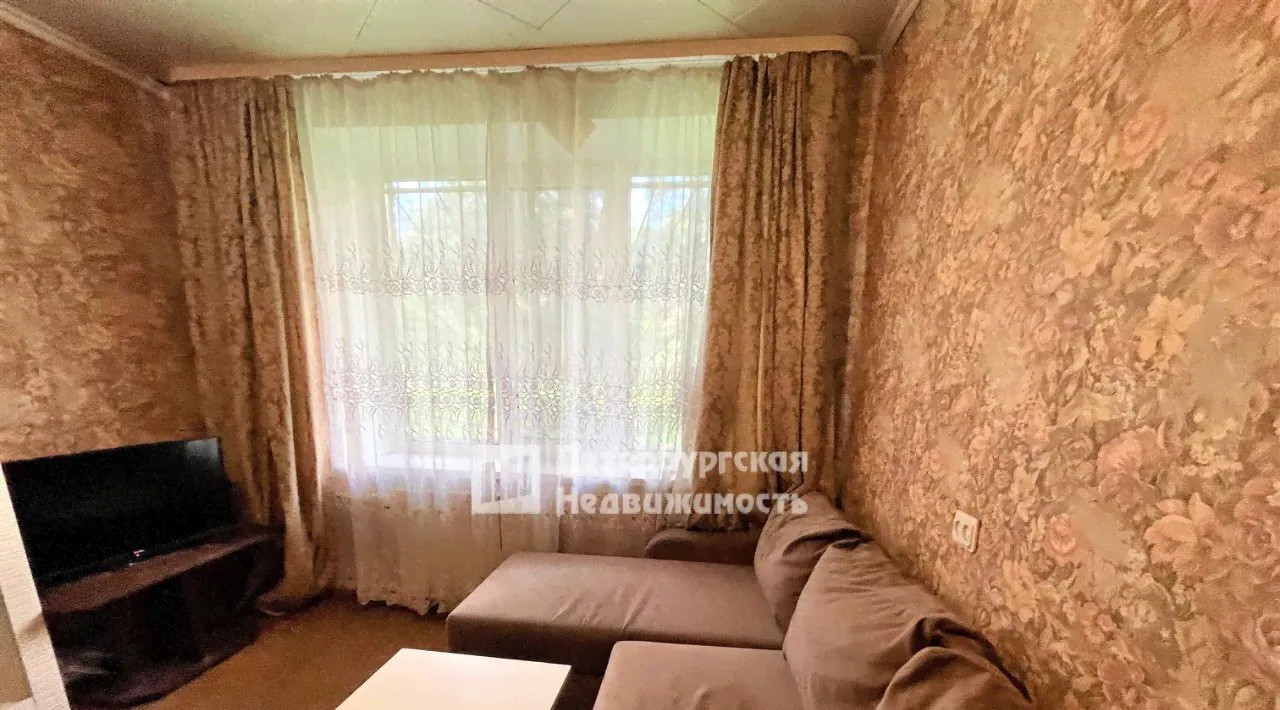 Продам однокомнатную квартиру вторичку 27.0 м² этаж 1/5 город Санкт-Петербург метро Проспект Ветеранов проспект Дачный 19к/3 округ Дачное