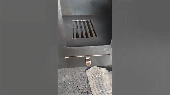 Кованый мангал с крышей и печкой