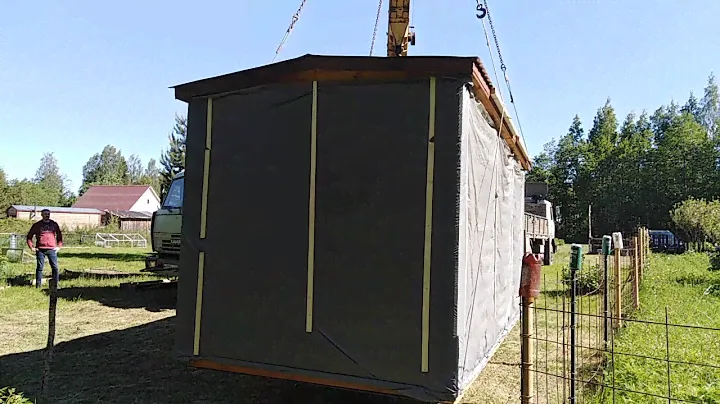 Установка перевозной бани из бруса на участке в деревне Сорзуй