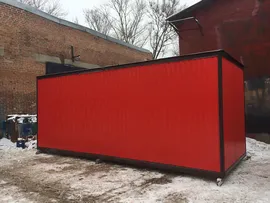 Дачный дом из блок-контейнера, красный профлист
