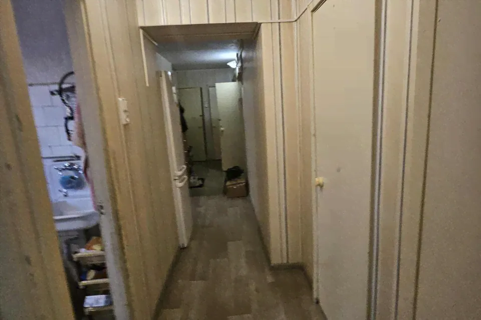 Продам трехкомнатную квартиру 67.6 м² этаж 1/9 город Санкт-Петербург проспект Дачный 14/1 Кировский-4