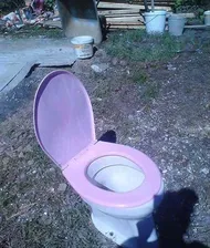 Дачный унитаз б/у мало