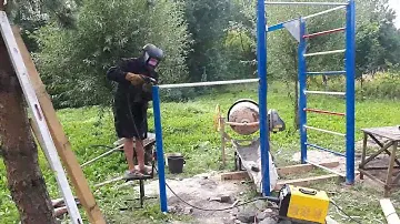 Спортивная площадка своими руками.